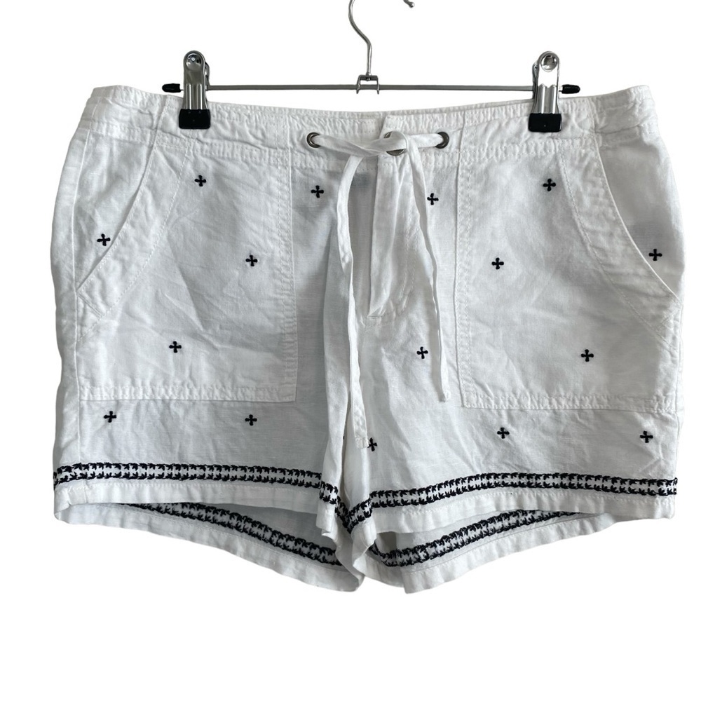 GAP Linen Blend White Short w Black Embroidery - Size 6